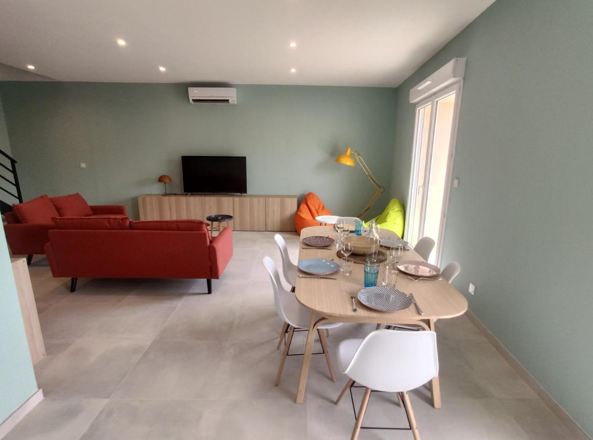 Colormix 3 Etoiles - 95M2 Plein Centre - Ensoleille Climatise Apartment Meze Luaran gambar