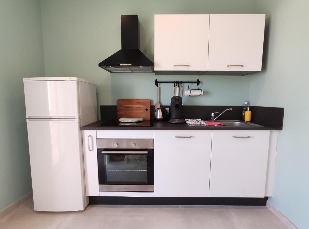 Colormix 3 Etoiles - 95M2 Plein Centre - Ensoleille Climatise Apartment Meze Luaran gambar