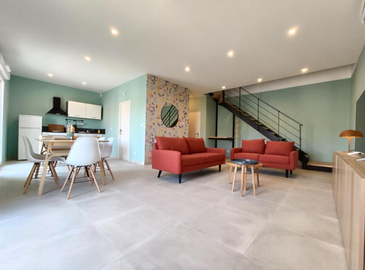 Colormix 3 Etoiles - 95M2 Plein Centre - Ensoleille Climatise Apartment Meze Luaran gambar