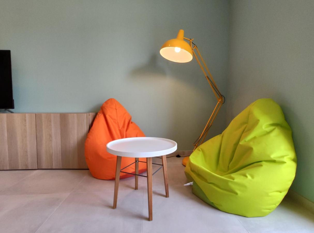 Colormix 3 Etoiles - 95M2 Plein Centre - Ensoleille Climatise Apartment Meze Luaran gambar